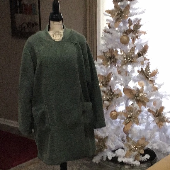 Warm Coat/jacket in OLIVE green - Picture 2 of 6